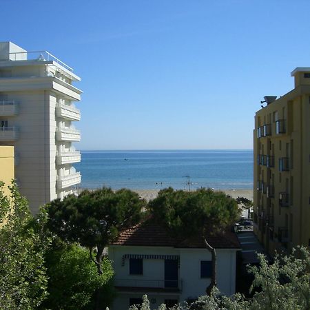 Hotel Taunus - Vista Mare Riccione Buitenkant foto