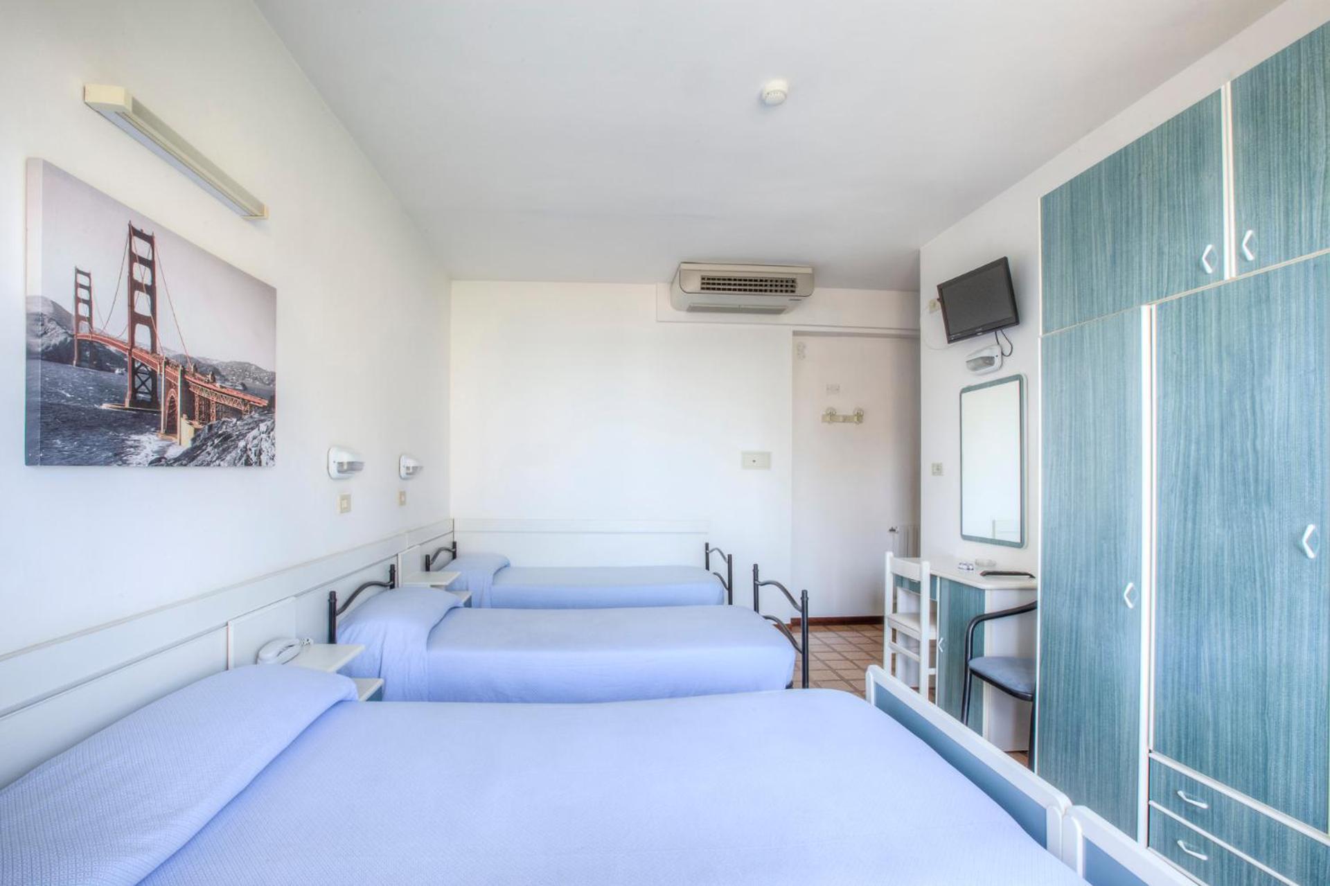 Hotel Taunus - Vista Mare Riccione Buitenkant foto