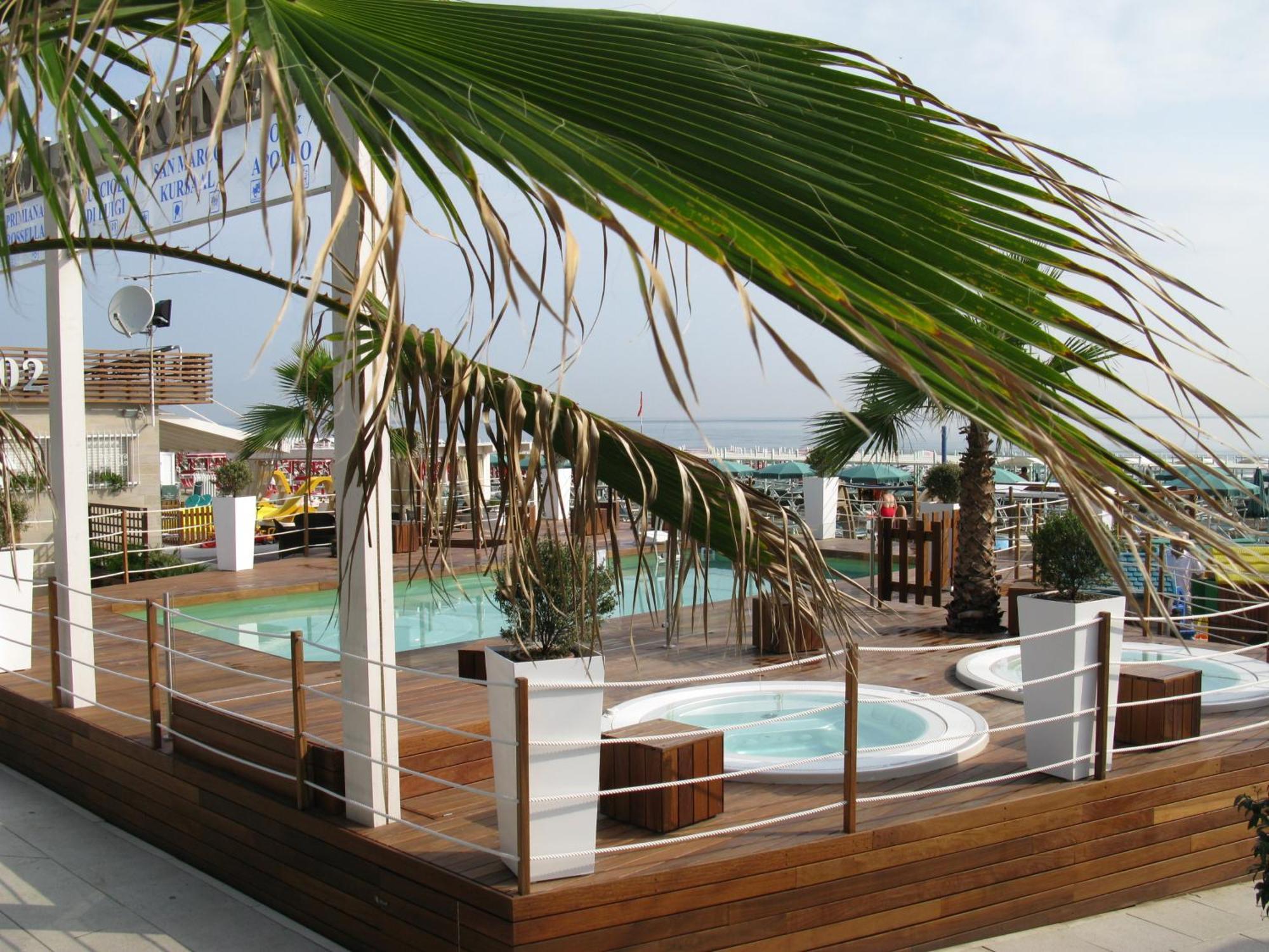 Hotel Taunus - Vista Mare Riccione Buitenkant foto